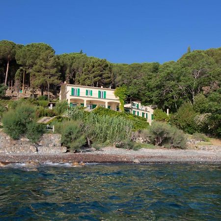 Villa Le Sprizze A Bordo Del Mare - Goelba Марчана Марина Екстериор снимка