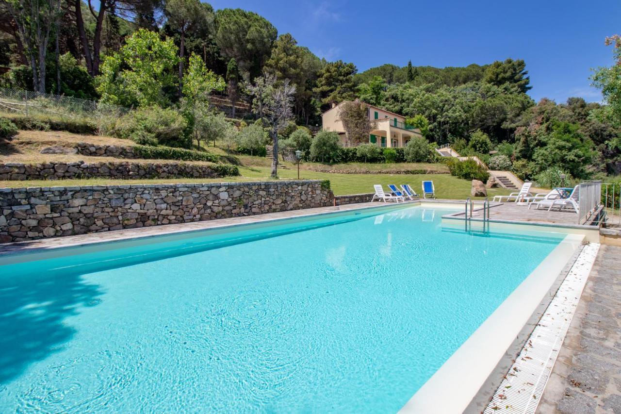 Villa Le Sprizze A Bordo Del Mare - Goelba Марчана Марина Екстериор снимка