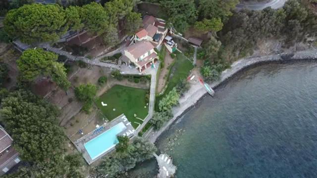 Villa Le Sprizze A Bordo Del Mare - Goelba Марчана Марина Екстериор снимка