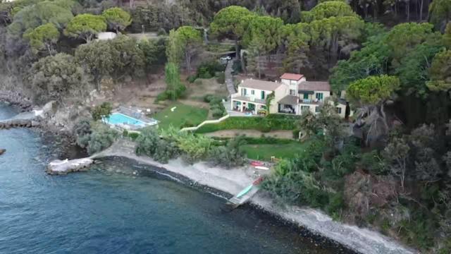 Villa Le Sprizze A Bordo Del Mare - Goelba Марчана Марина Екстериор снимка