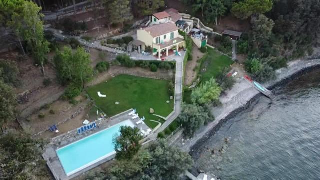 Villa Le Sprizze A Bordo Del Mare - Goelba Марчана Марина Екстериор снимка