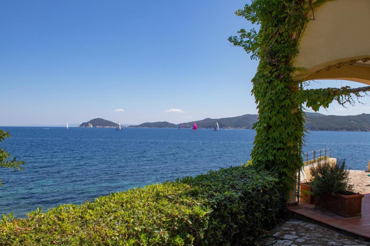 Villa Le Sprizze A Bordo Del Mare - Goelba Марчана Марина Екстериор снимка