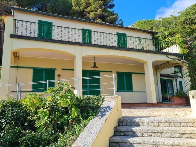 Villa Le Sprizze A Bordo Del Mare - Goelba Марчана Марина Екстериор снимка