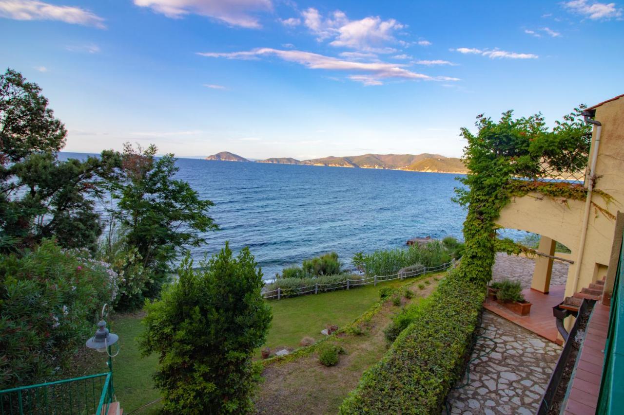 Villa Le Sprizze A Bordo Del Mare - Goelba Марчана Марина Екстериор снимка