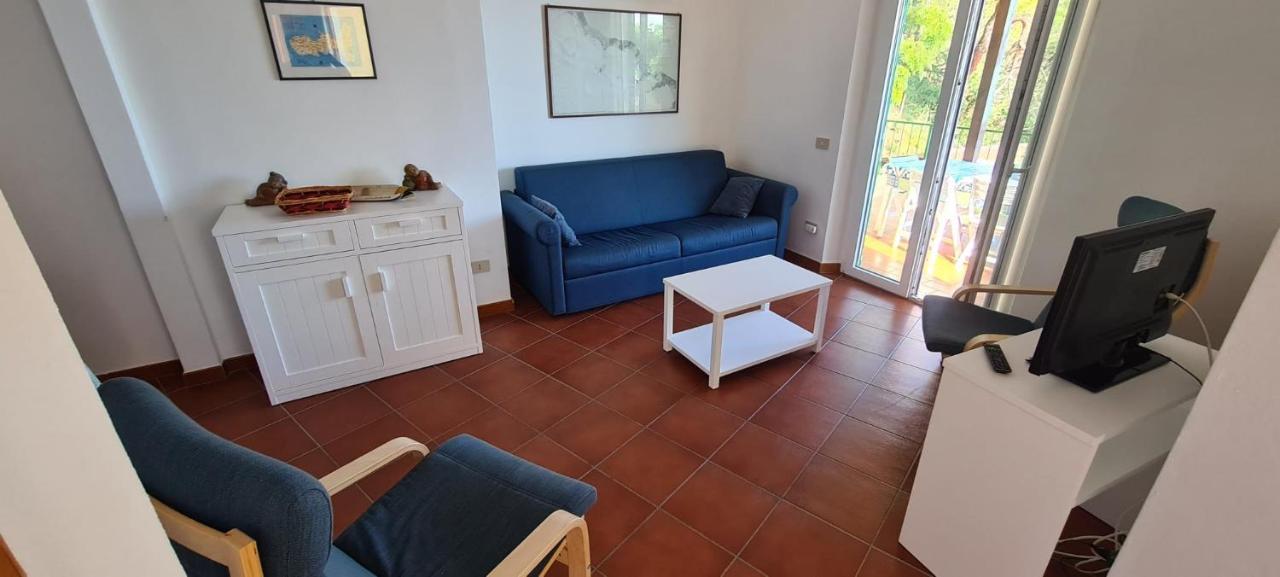 Villa Le Sprizze A Bordo Del Mare - Goelba Марчана Марина Екстериор снимка
