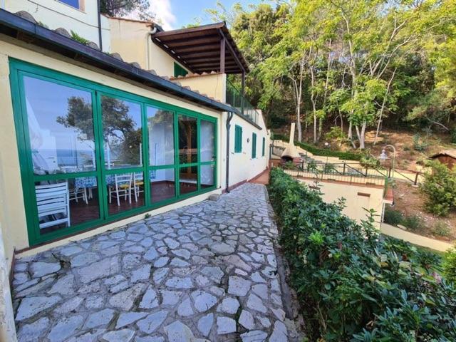 Villa Le Sprizze A Bordo Del Mare - Goelba Марчана Марина Екстериор снимка