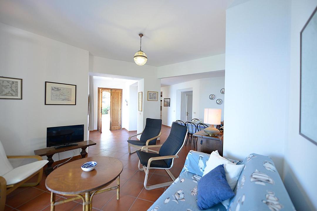 Villa Le Sprizze A Bordo Del Mare - Goelba Марчана Марина Екстериор снимка