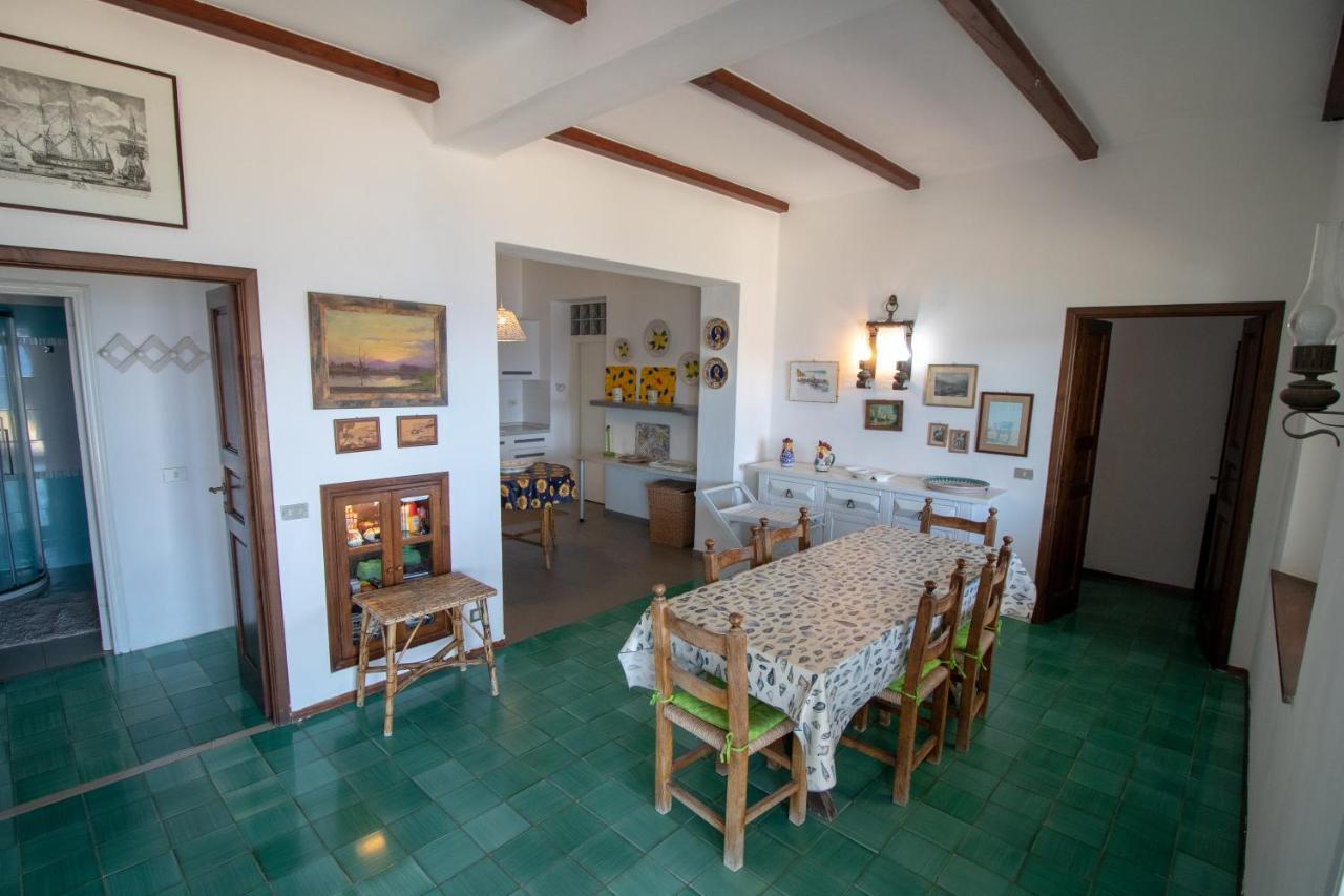 Villa Le Sprizze A Bordo Del Mare - Goelba Марчана Марина Екстериор снимка
