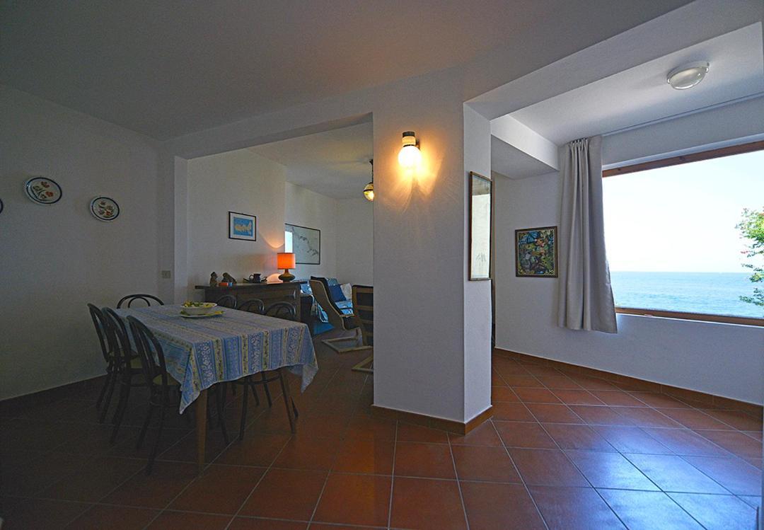 Villa Le Sprizze A Bordo Del Mare - Goelba Марчана Марина Екстериор снимка